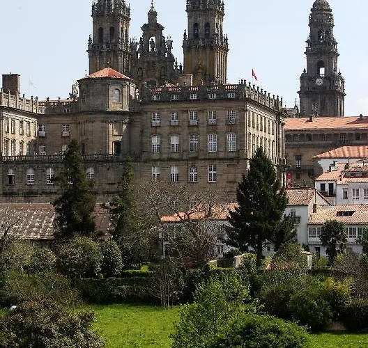 パソス アルバ ホテル 2*